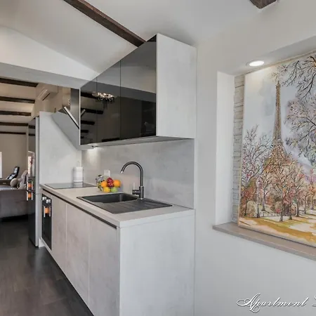 Penthouse Leonarda With Private Parking Apartment Pula Exterior photo