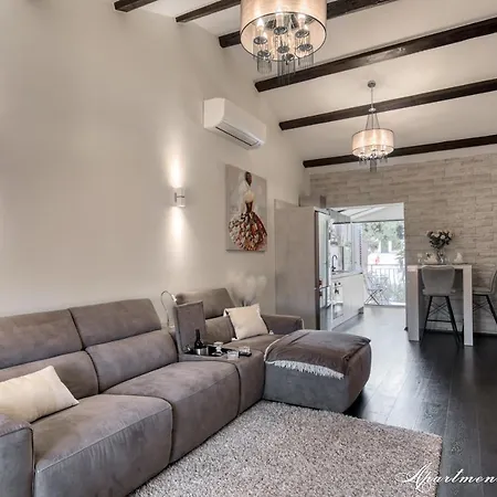 Penthouse Leonarda With Private Parking Apartment Pula Exterior photo