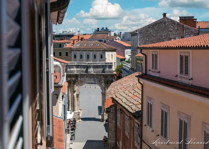 Penthouse Leonarda With Private Parking