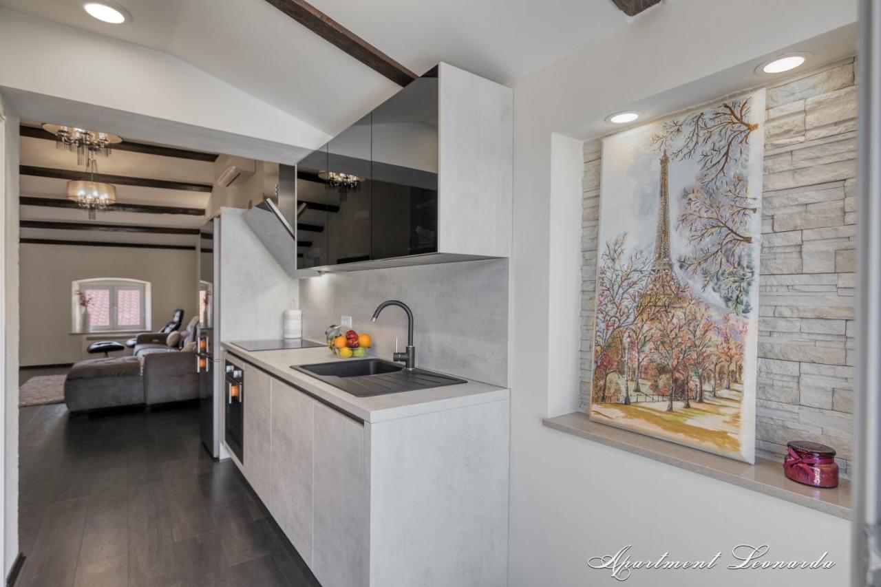 Penthouse Leonarda With Private Parking